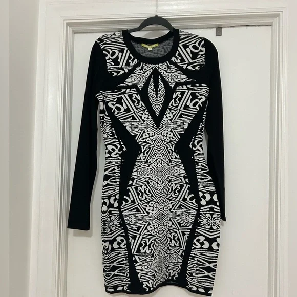 Gianni Bini | Dresses | Gianni Bini Black And White Bodycon Dress Long  Sleeve Crew Neck | Poshmark